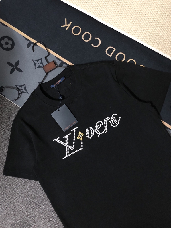 ブランドTシャツ側面デザイン